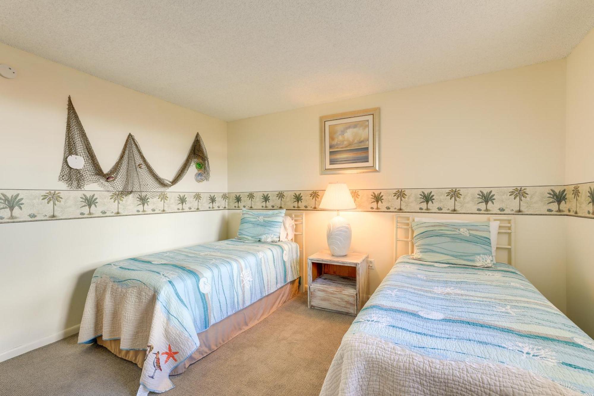 Central Cocoa Beach Condo With View, Steps To Beach! Exterior foto